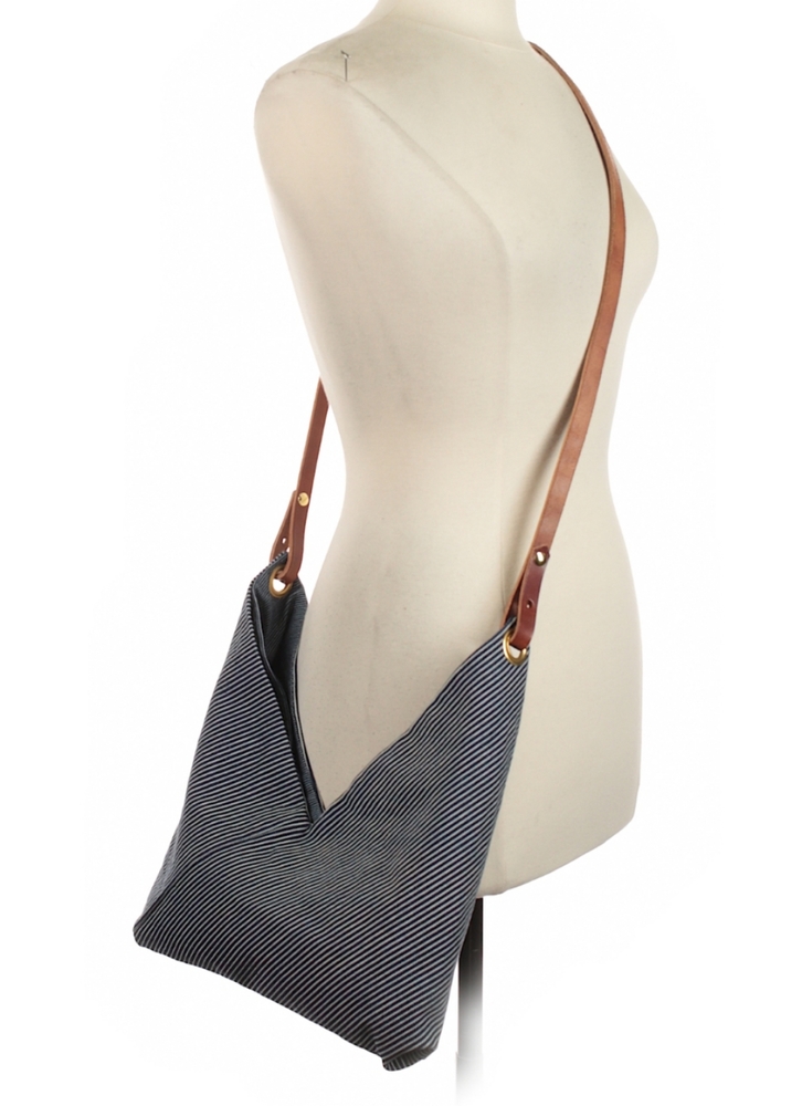 Unbranded reversible satchel